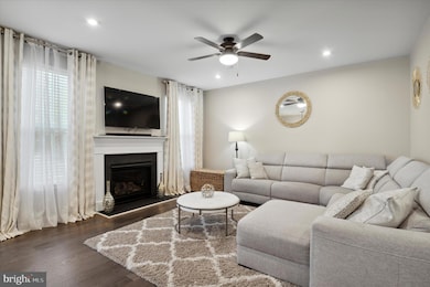 1215 Benjamin Dr, Kennett Square, PA 19348 - photo 5