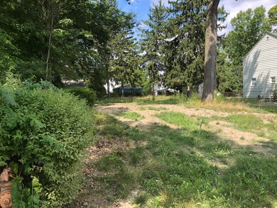 Parcel next to the park