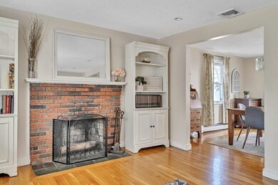 505 Baker St, West Roxbury, MA 02132 - photo 6