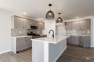 8248 E Sunray Dr, Nampa, ID 83687 - photo 4