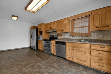 1268 Erickson Rd, Columbus, OH 43227 - photo 6