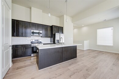 136 Knightsbridge Park Ln, Houston, TX 77018 - photo 4