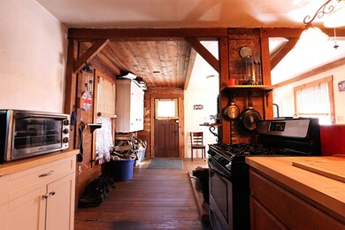 1488 Memorial Dr, Saint Johnsbury, VT 05819 - photo 7