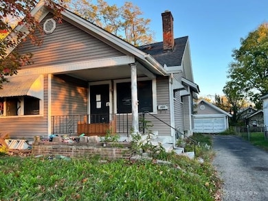 131 W Siebenthaler Ave, Dayton, OH 45405 - photo 2