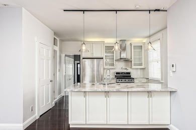 w 129 Jackson St016