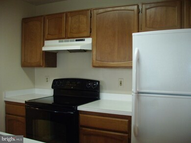 2609 Camelback Ln unit 8, Silver Spring, MD 20906 - photo 6