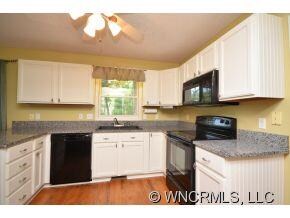 93 Forest Lake Dr, Asheville, NC 28803 - photo 3