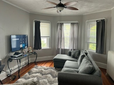 516 Union St unit 2, New Bedford, MA 02740 - photo 2