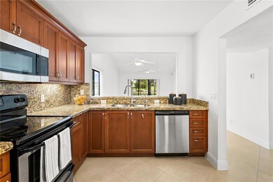 16159 Laurel Dr unit 29, Weston, FL 33326 - photo 3