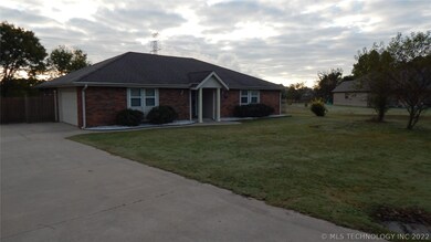 Huge 0.60 acre lot!