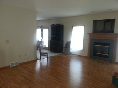 803 S Cherry Ln, Holmen, WI 54636 - photo 4