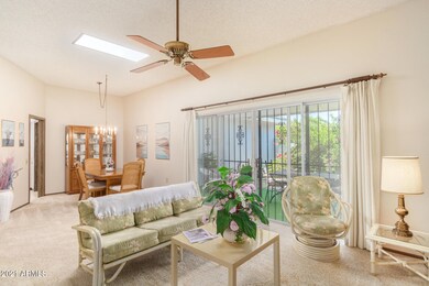 10552 W Palmeras Dr unit 39, Sun City, AZ 85373 - photo 6