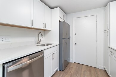 55 Broad St unit 8, Lynn, MA 01902 - photo 3