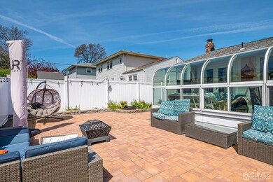 795 Chalet Dr, Woodbridge, NJ 07095 - photo 7