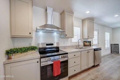 258 S Royal Palm-8