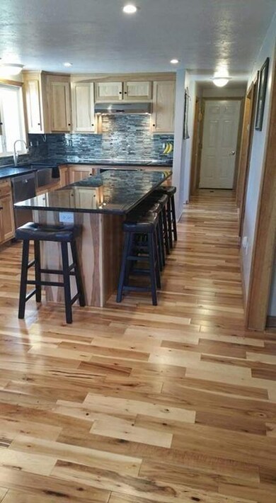 23 Reservoir Dr, Bellingham, MA 02019 - photo 5