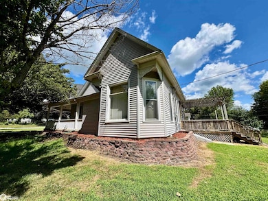 208 W Summit Ave, Shenandoah, IA 51601 - photo 3