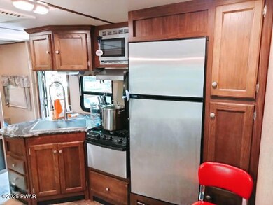 121 Birchy Brook Dr, Milford, PA 18337 - photo 7