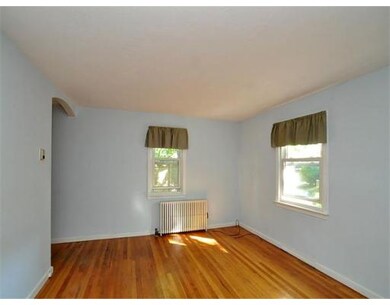 5-7 Oxford Cir, Belmont, MA 02478 - photo 4