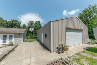 8082 Grandview Rd, Columbus, IN 47201 - photo 5