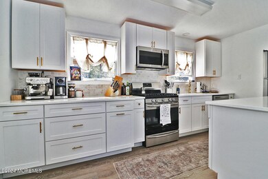 2133 Cottonwood Dr, Toms River, NJ 08753 - photo 5