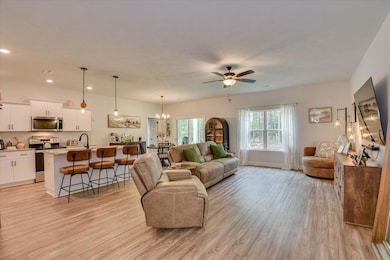 137 Willow Oak Cir, Thomson, GA 30824 - photo 6