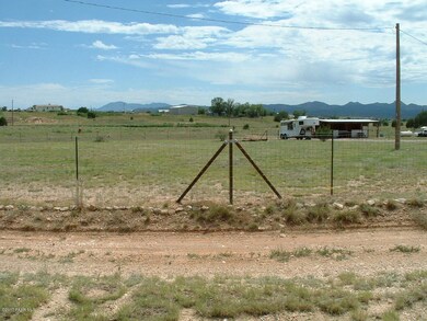 26200 N Catalina St, Paulden, AZ 86334 - photo 3