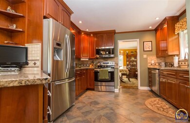 3114 SW 19th St, Topeka, KS 66604 - photo 7