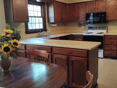 77 Bradley Ct, Indiana, PA 15701 - photo 6