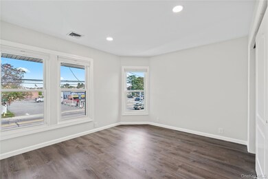 7 Pulaski Rd unit 3, East Northport, NY 11731 - photo 5