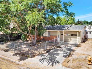 812 E Lincoln Ave, Nampa, ID 83686 - photo 2