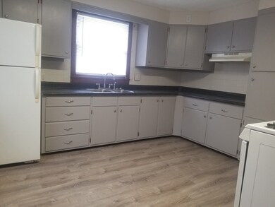 unlisted-address, Peru, IL 61354 - photo 2