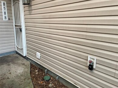 8588 Creekwood Way, Jonesboro, GA 30238 - photo 2