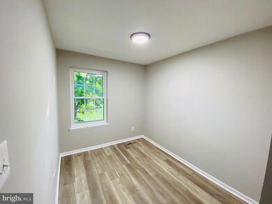 8756 Tamar Dr, Columbia, MD 21045 - photo 7