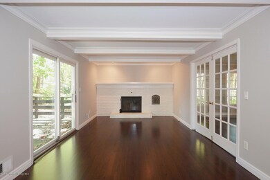 8 Tall Tree Family Room 3