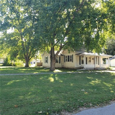 516 Spruce St, Rossville, KS 66533 - photo 3