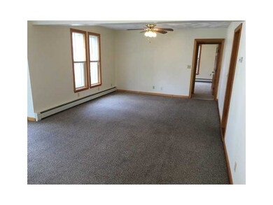 426 Grove St unit 1, Woonsocket, RI 02895 - photo 4