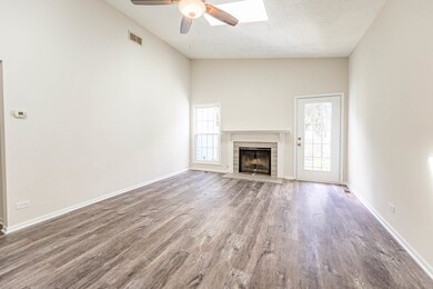 548 Fessler Ave, Naperville, IL 60565 - photo 2