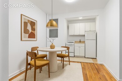 215 E 89th St unit 2B, New York, NY 10128 - photo 3