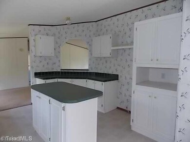 5853 Nc Highway 49 S, Denton, NC 27239 - photo 6