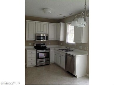 Kitchen. All new Stainless Steel Appliances