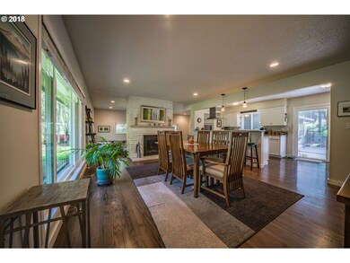 16624 SW Roosevelt Ave, Lake Oswego, OR 97035 - photo 2