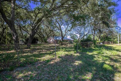 705 Bocage Rd, Cantonment, FL 32533 - photo 5