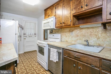 1025 Birch St, Lansdale, PA 19446 - photo 5