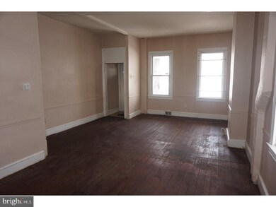 304 Middlesex St, Gloucester City, NJ 08030 - photo 3