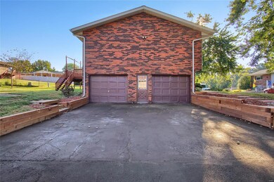 921 Borri Dr, Maryville, IL 62062 - photo 5