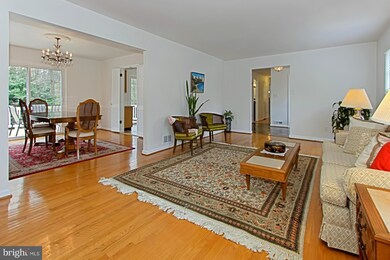 3511 Kirkwood Dr, Fairfax, VA 22031 - photo 6