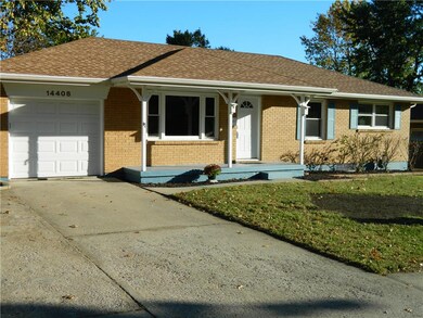 Nice double wide driveway.
