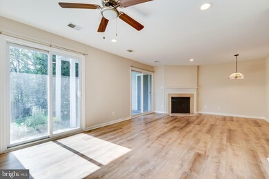 12928A Grays Pointe Rd, Fairfax, VA 22033 - photo 6