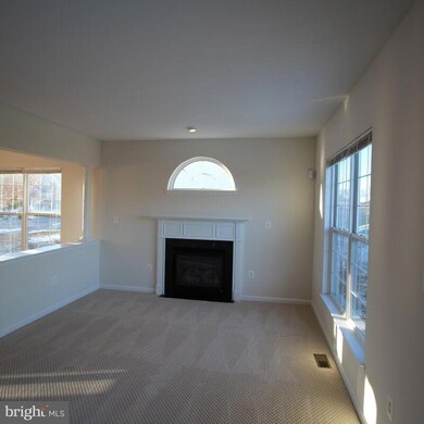 16568 Telescope Ln, Dumfries, VA 22026 - photo 3